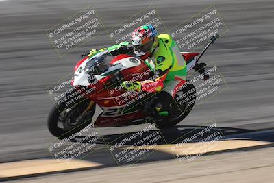 media/Oct-13-2025-Moto Forza (Mon) [[a66d839500]]/3-B Group/Session 2 (Bowl)/